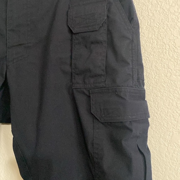 5.11 Tactical Men's Black Tactical Cargo Pants Size 33” x 30” - Picture 2 of 8